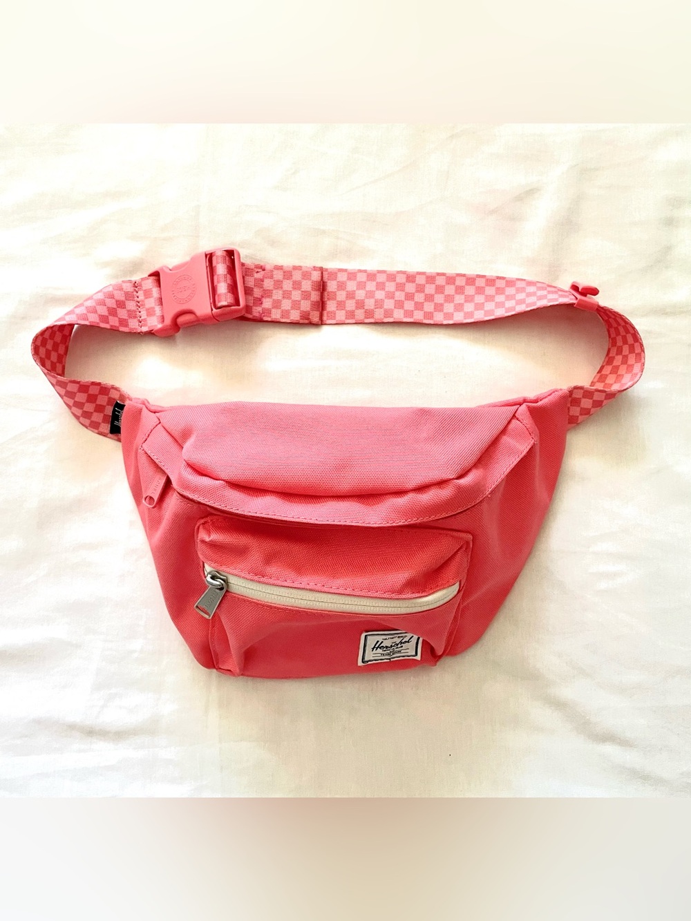 Women’s waist bag. Coral pink color. Very nice